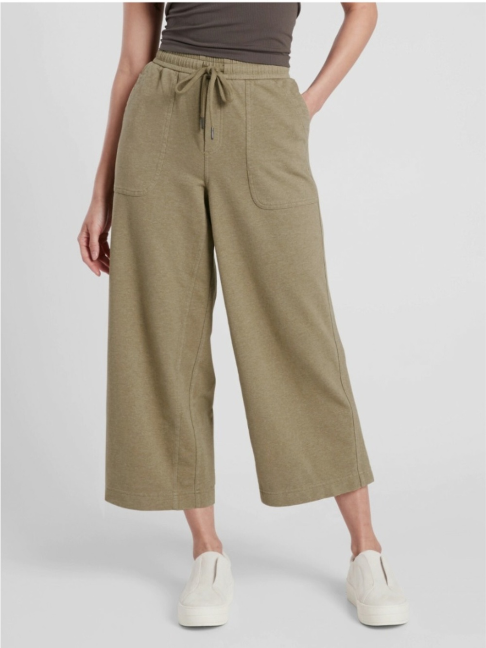 Athleta, Farallon Heathered Wide Leg Crop, Size 4, Shadow Olive -